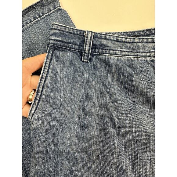 Womens Liz Claiborne Blue Audra Denim Capris Size 12 - Picture 2 of 13